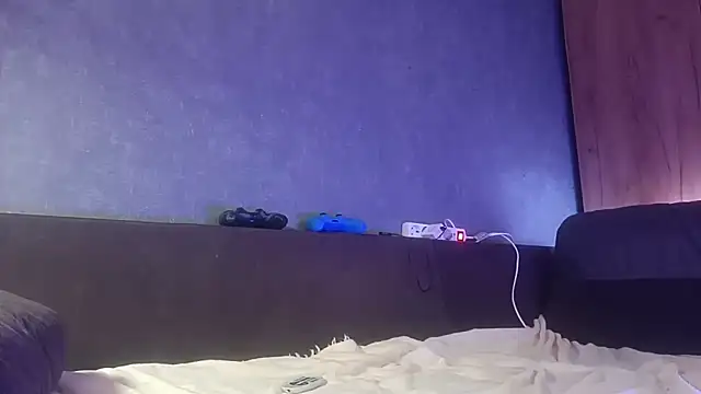 Hungry  Puppy online show from 13, 10, 2025