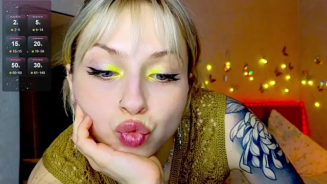 Snapshot of lavenderluxe chatting on 23, 1, 2025 lavenderluxe online show from 23, 1, 2025