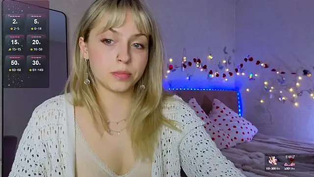 Snapshot of lavenderluxe chatting on 24, 2, 2025 lavenderluxe online show from 24, 2, 2025