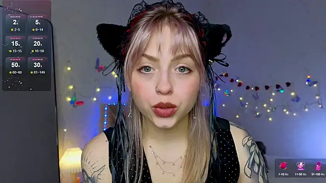Snapshot of lavenderluxe chatting on 8, 3, 2025 lavenderluxe online show from 8, 3, 2025