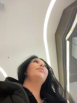 Snapshot of Tisha_Busty chatting on 4, 3, 2026 Tisha Busty online show from 4, 3, 2026