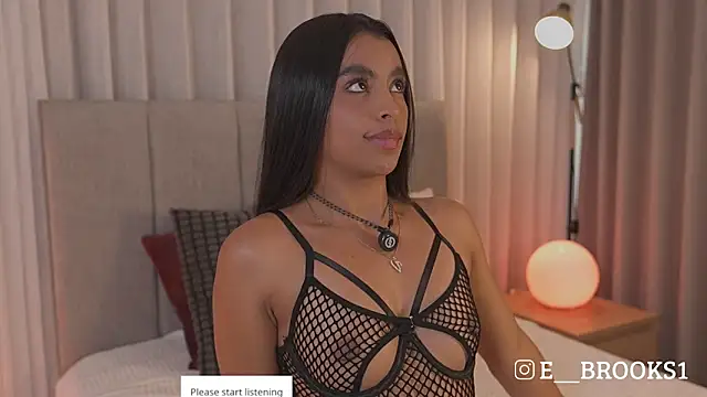 Snapshot of emma_brooks1 chatting on 1, 5, 2026 emma brooks1 online show from 1, 5, 2026