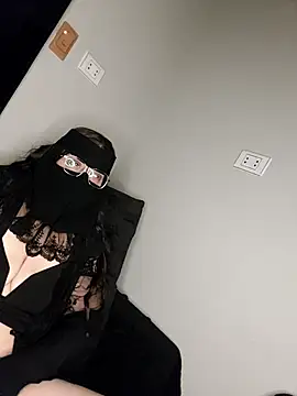 -Arab milf- online show from 23, 9, 2025