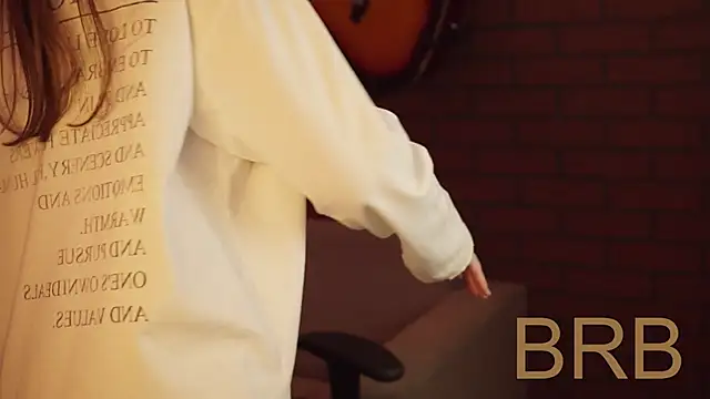 EllieCutes online show from 20, 2, 2025