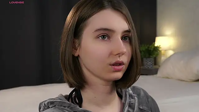 MeghanElson online show from 12, 4, 2026