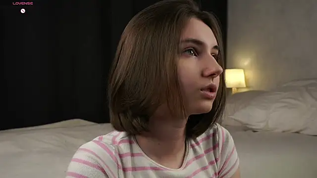 MeghanElson online show from 22, 4, 2026