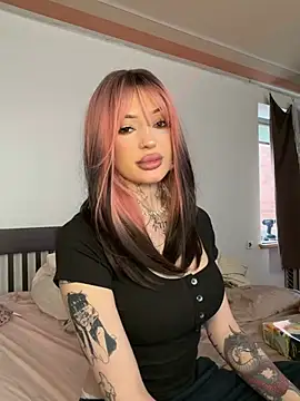 Snapshot of madelinexx chatting on 18, 3, 2026 madelinexx online show from 18, 3, 2026