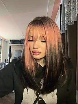 Snapshot of madelinexx chatting on 23, 3, 2026 madelinexx online show from 23, 3, 2026