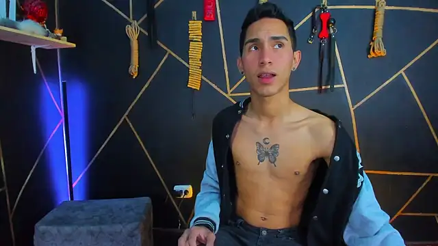 Snapshot of MillersKink chatting on 9, 2, 2025 MillersKink online show from 9, 2, 2025