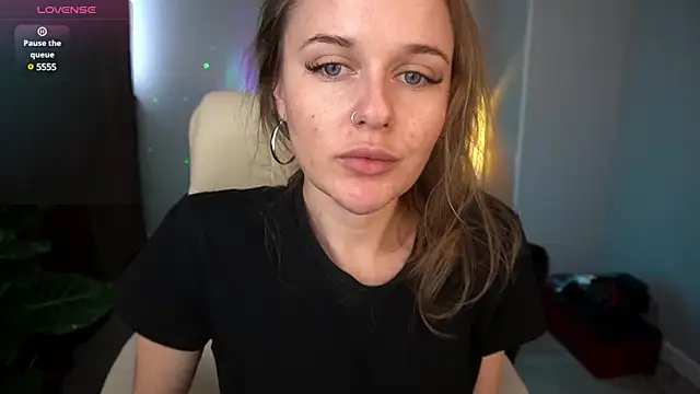 Snapshot of MaribelRiverr_ chatting on 13, 12, 2024 MaribelRiverr online show from 13, 12, 2024