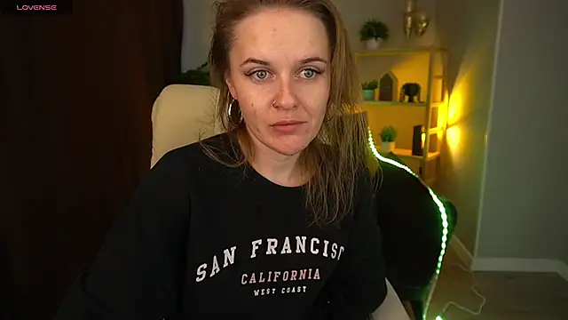 Snapshot of MaribelRiverr_ chatting on 21, 12, 2024 MaribelRiverr online show from 21, 12, 2024