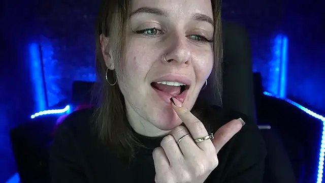 Snapshot of MaribelRiverr_ chatting on 4, 3, 2025 MaribelRiverr online show from 4, 3, 2025
