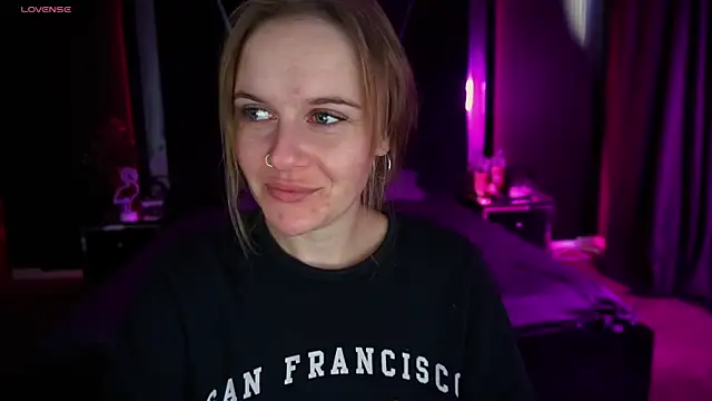 Snapshot of MaribelRiverr_ chatting on 12, 9, 2025 MaribelRiverr online show from 12, 9, 2025