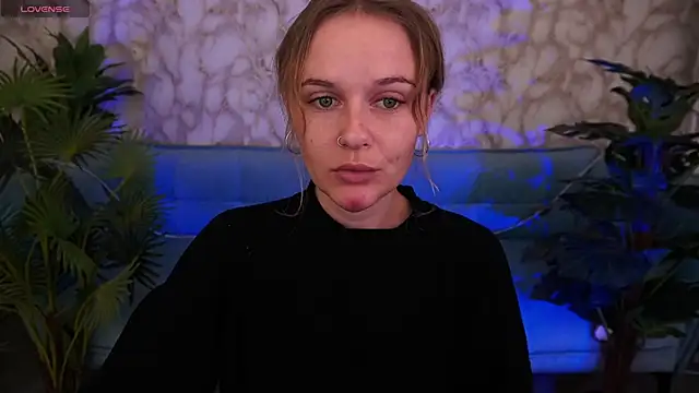Snapshot of MaribelRiverr_ chatting on 10, 10, 2025 MaribelRiverr online show from 10, 10, 2025