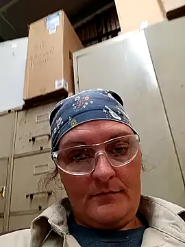 Snapshot of Harley428 chatting on 16, 7, 2026 Harley428 online show from 16, 7, 2026