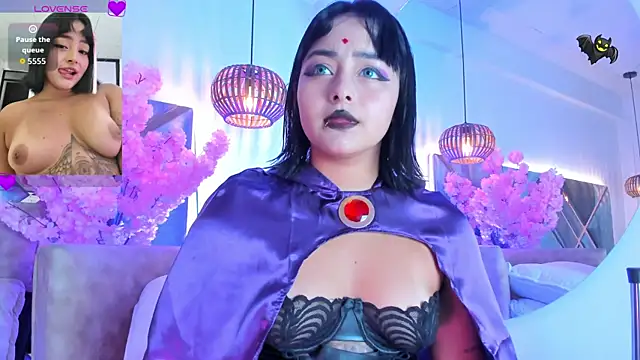 KimVelezz online show from 7, 11, 2025