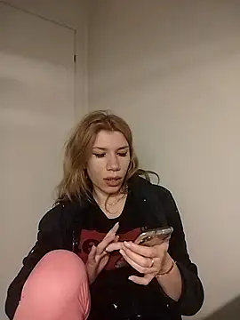 EvaRush online show from 17, 12, 2025