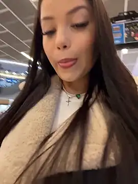 Chloe  Moon online show from 4, 12, 2025