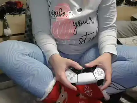 LaRa forU online show from 12, 12, 2024