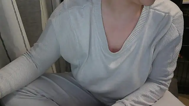 LaRa forU online show from 8, 2, 2025