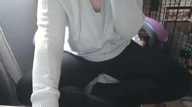 LaRa forU online show from 25, 2, 2025