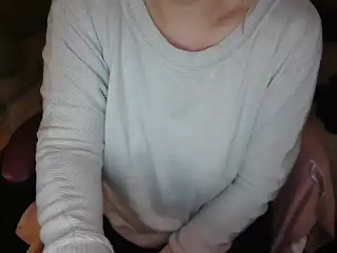 LaRa forU online show from 12, 3, 2025