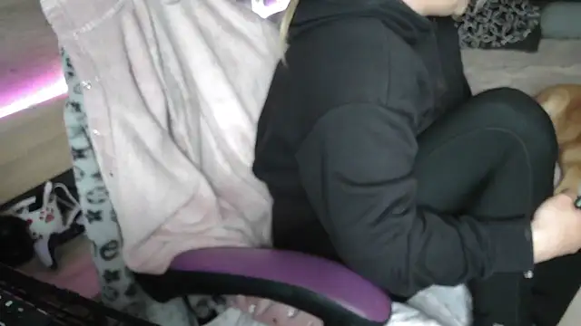 LaRa forU online show from 17, 3, 2025