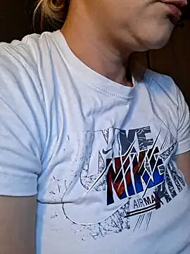 LaRa forU online show from 26, 9, 2025