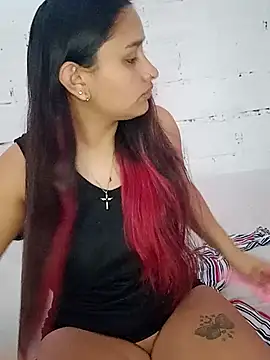 Snapshot of sariitha_sw chatting on 5, 5, 2026 sariitha sw online show from 5, 5, 2026