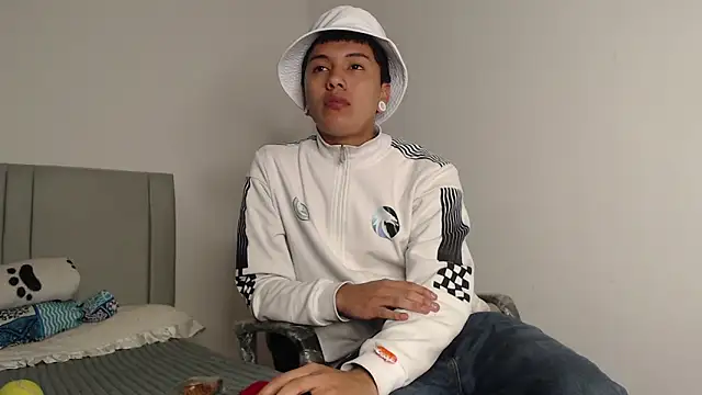 alex-lover online show from 11, 3, 2026