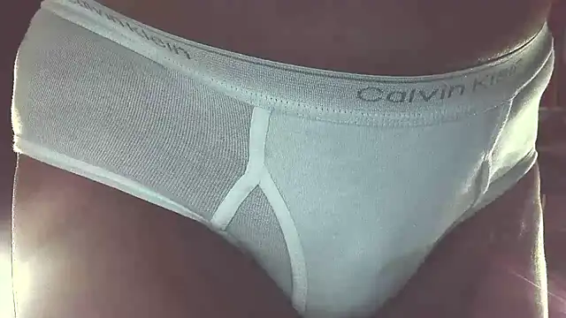 Snapshot of briefsguy4life@xh chatting on 15, 11, 2025 briefsguy4lifexh online show from 15, 11, 2025