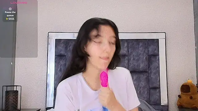 Marcelaa fox online show from 3, 1, 2025