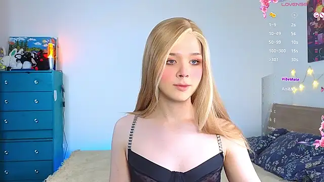 Snapshot of _yourFoxy_ chatting on 24, 9, 2025 yourFoxy online show from 24, 9, 2025