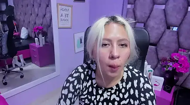 ConstansBlonde online show from 5, 12, 2024