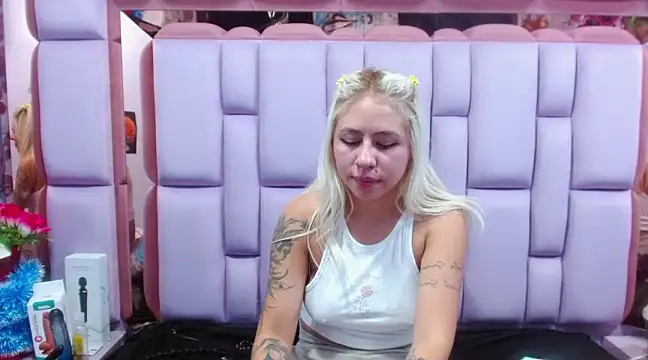 ConstansBlonde online show from 12, 12, 2024