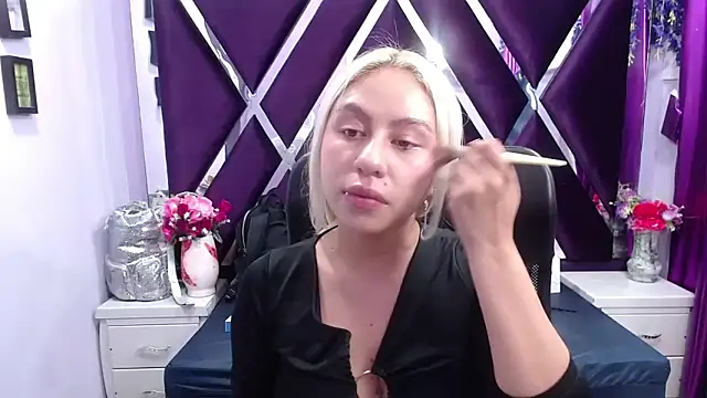 ConstansBlonde online show from 18, 3, 2025