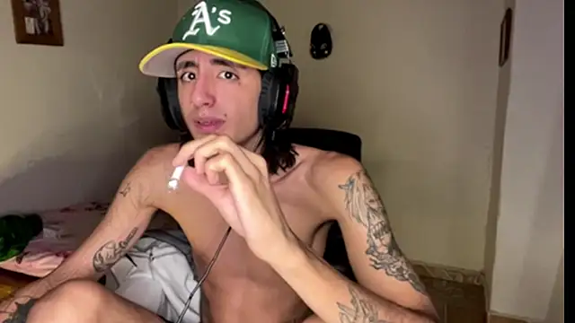 Snapshot of Matthew_Dixonn chatting on 6, 2, 2025 Matthew Dixonn online show from 6, 2, 2025