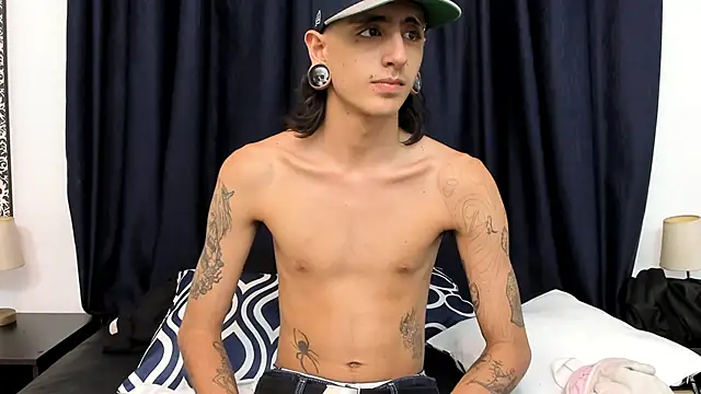 Snapshot of Matthew_Dixonn chatting on 3, 3, 2025 Matthew Dixonn online show from 3, 3, 2025