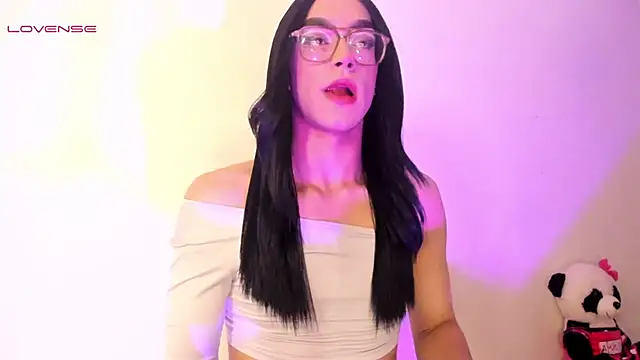 Snapshot of melissa_hot22 chatting on 5, 3, 2025 melissa hot22 online show from 5, 3, 2025