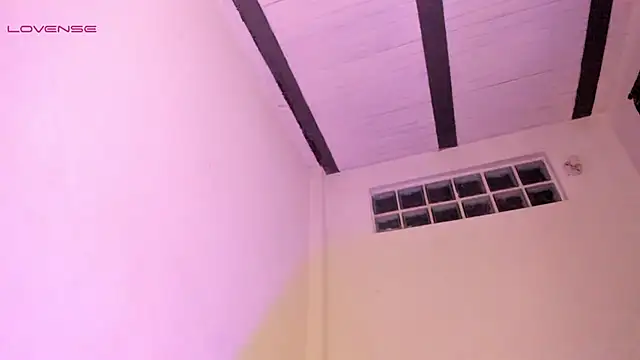 Snapshot of melissa_hot22 chatting on 5, 3, 2025 melissa hot22 online show from 5, 3, 2025