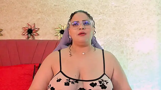 juli 2tyes online show from 13, 10, 2025