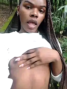 CamiEstrada online show from 3, 1, 2025