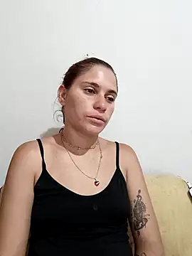 Snapshot of Scarlett-Leh chatting on 18, 3, 2025 Scarlett-Leh online show from 18, 3, 2025