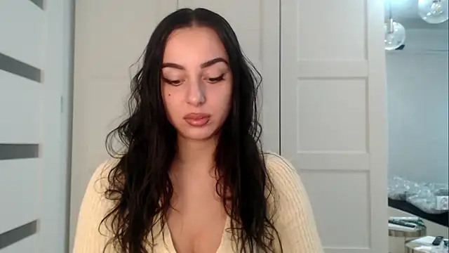 courtneyPerfect online show from 6, 1, 2026