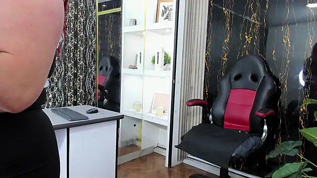 Snapshot of MirandaRossi chatting on 17, 1, 2026 MirandaRossi online show from 17, 1, 2026