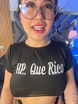 LylaLee111 online show from 23, 11, 2025