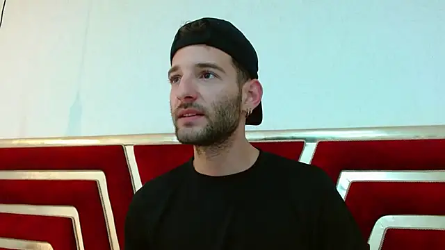 Christopher saint online show from 8, 4, 2026