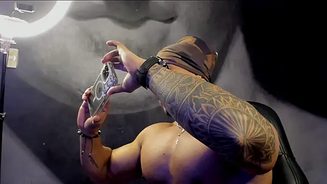 bradley smith online show from 20, 2, 2025