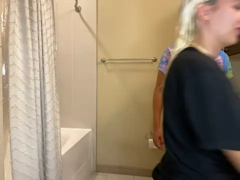 Snapshot of girlfriendmissy chatting on 21, 9, 2025 girlfriendmissy online show from 21, 9, 2025
