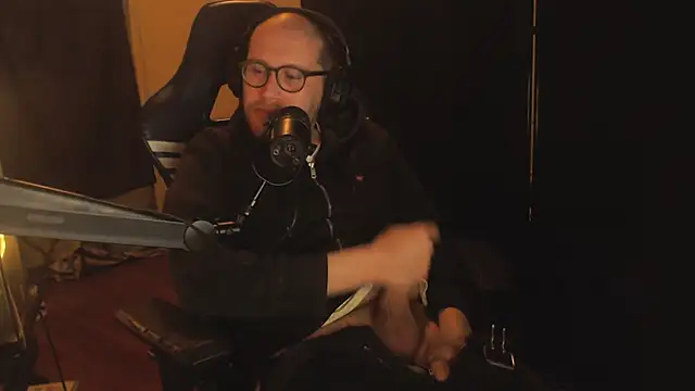 chicostick413 online show from 3, 12, 2025